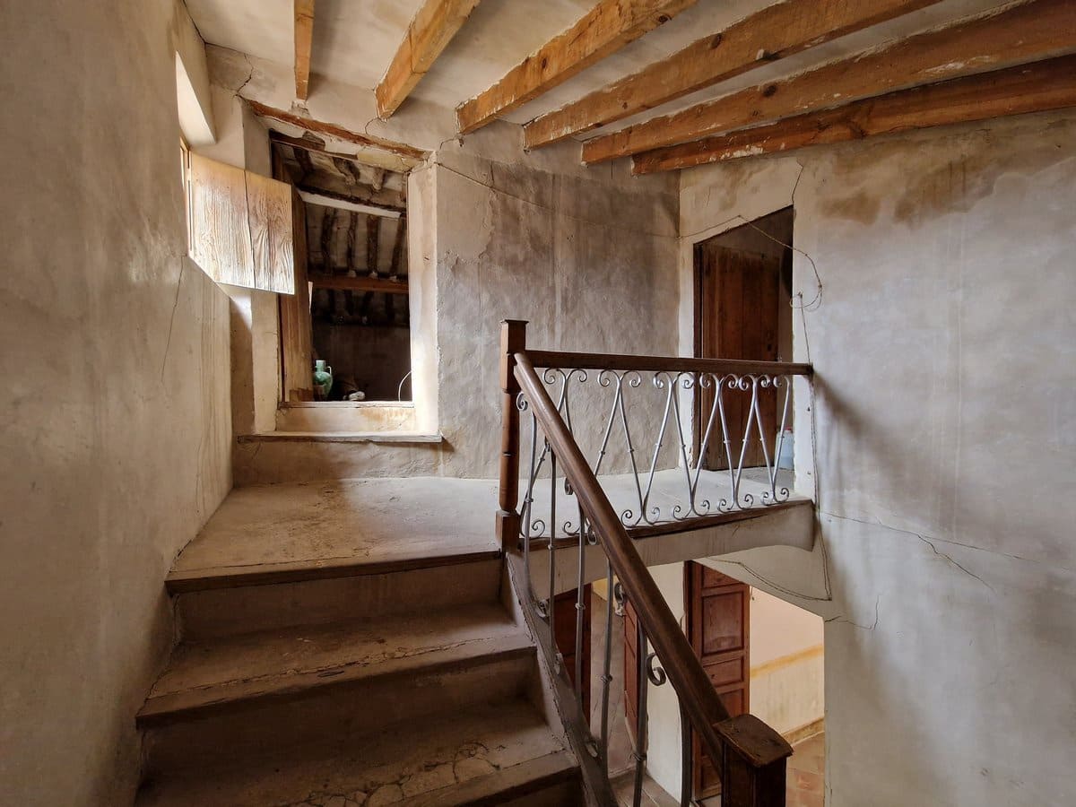 7 bedroom Townhouse for sale in Pinoso with pool - € 160,000 (Ref: 7397432)