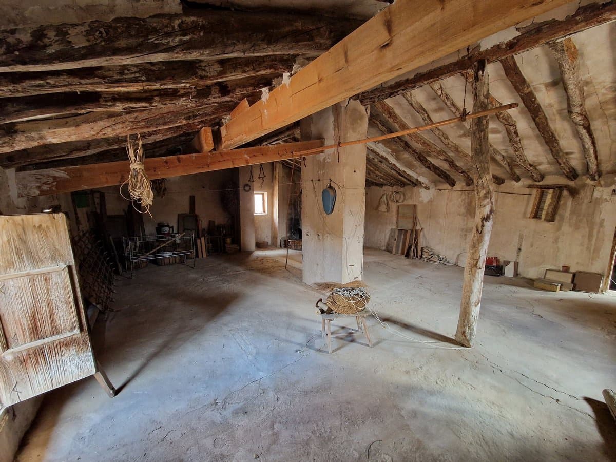 7 bedroom Townhouse for sale in Pinoso with pool - € 160,000 (Ref: 7397432)