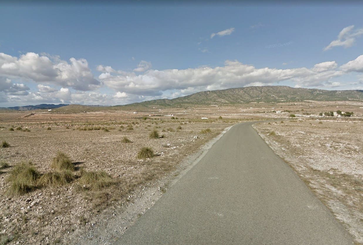 Ubebygd land til salgs i Lel - € 46 000 (Ref: 7407940)