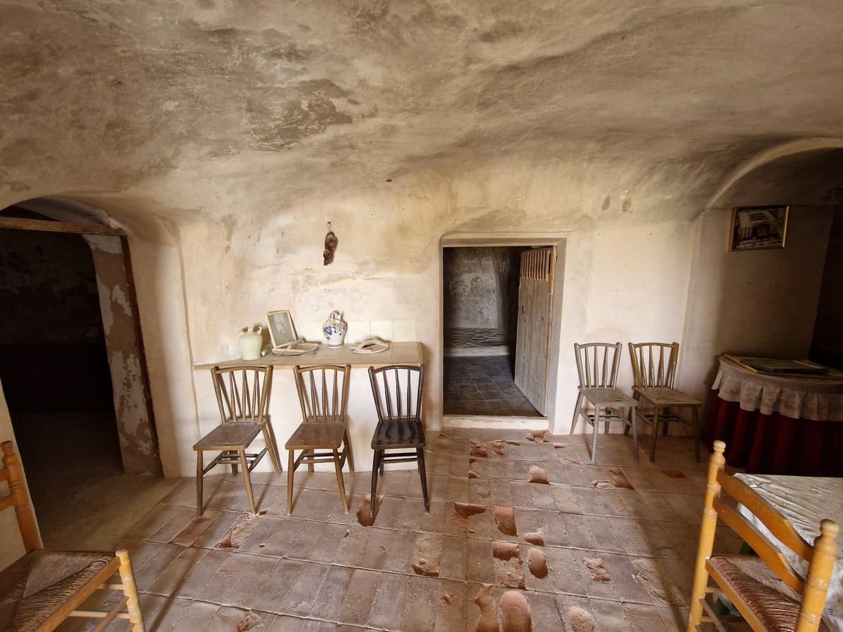 3 soveværelse Hulehus til salg i Raspay med swimmingpool - € 75.000 (Ref: 7418951)