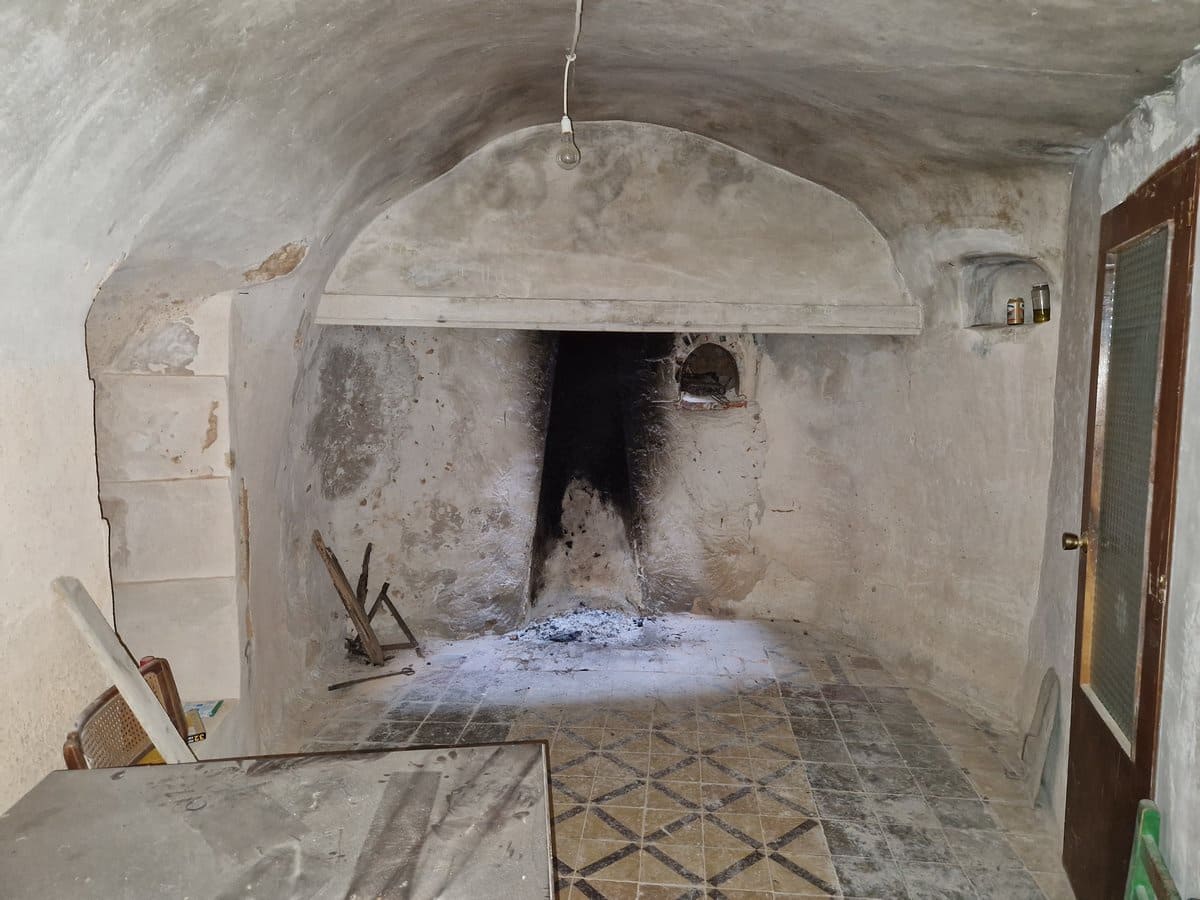 3 soveværelse Hulehus til salg i Raspay med swimmingpool - € 75.000 (Ref: 7418951)