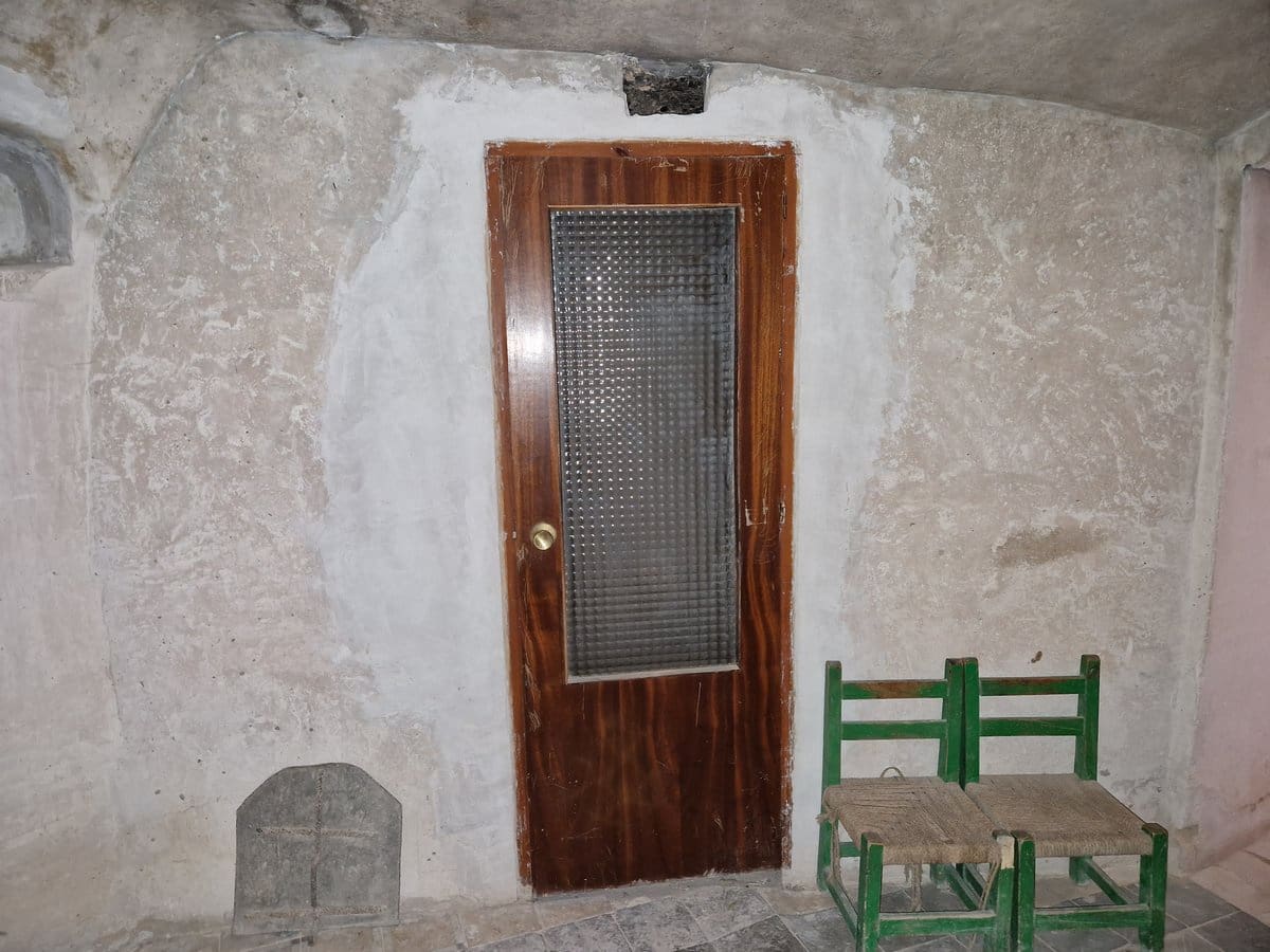 3 soveværelse Hulehus til salg i Raspay med swimmingpool - € 75.000 (Ref: 7418951)