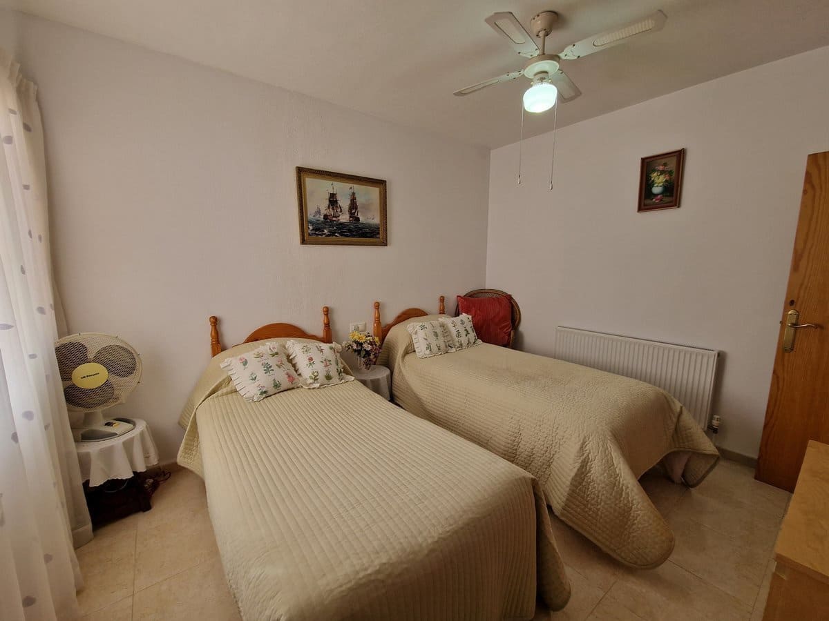 4 bedroom Villa for sale in Pinoso with pool - € 400,000 (Ref: 7460721)