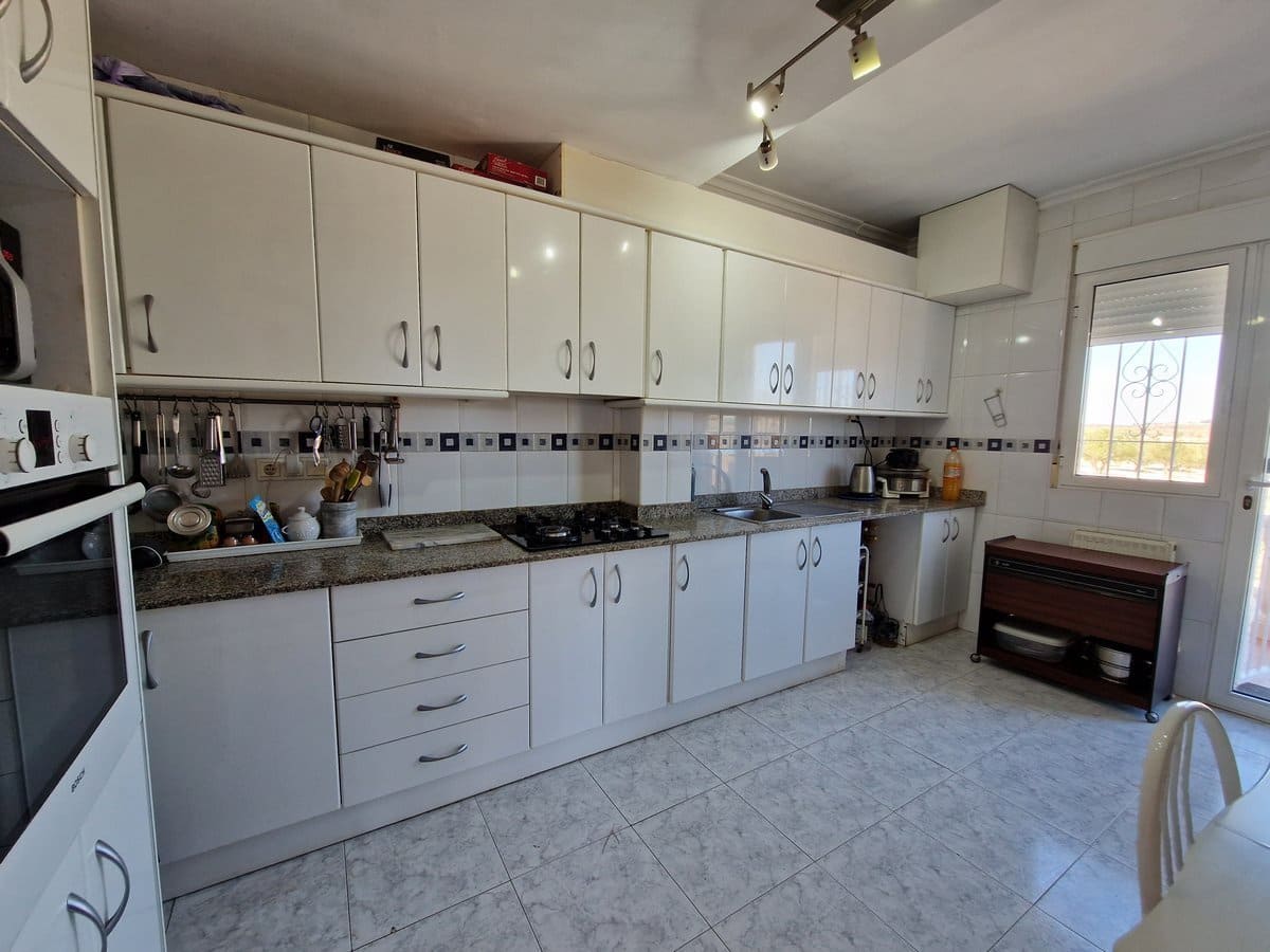4 bedroom Villa for sale in Pinoso with pool - € 400,000 (Ref: 7460721)