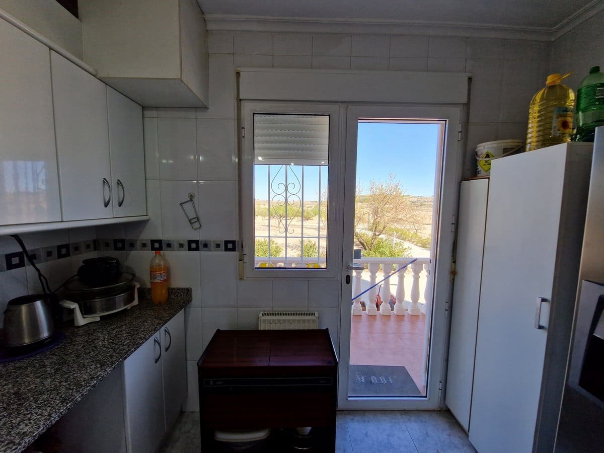 4 bedroom Villa for sale in Pinoso with pool - € 400,000 (Ref: 7460721)