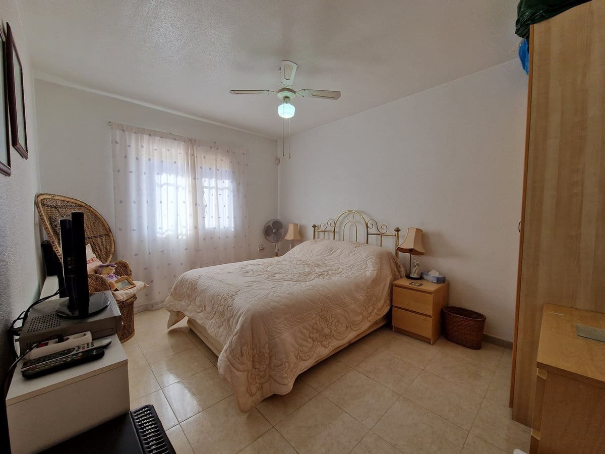 4 bedroom Villa for sale in Pinoso with pool - € 400,000 (Ref: 7460721)