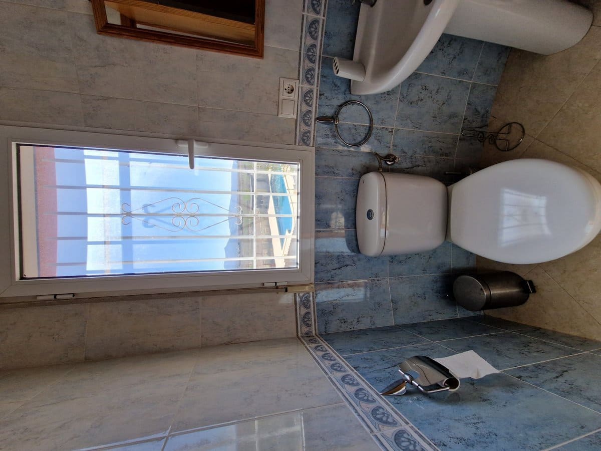 4 bedroom Villa for sale in Pinoso with pool - € 400,000 (Ref: 7460721)
