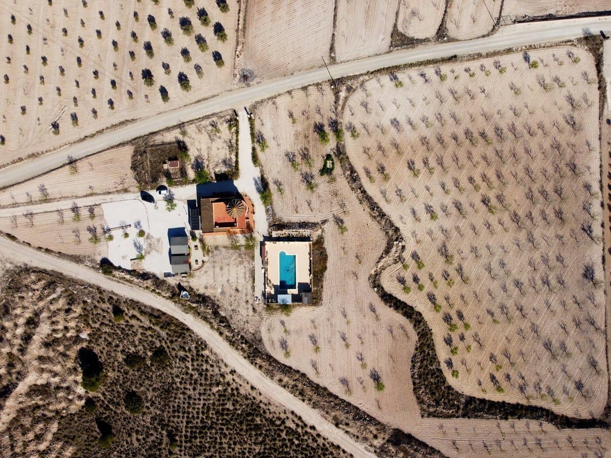 4 bedroom Villa for sale in Pinoso with pool - € 400,000 (Ref: 7460721)