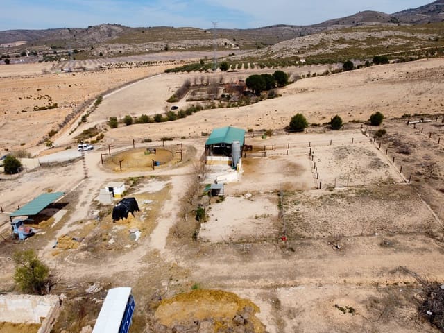 Mark till salu i Villena - 89 995 € (Ref: 7476795)