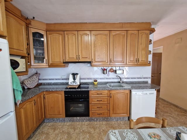 2 soveværelse Finca/Landehus til salg i Ubeda, Pinoso med swimmingpool - € 159.995 (Ref: 7493650)