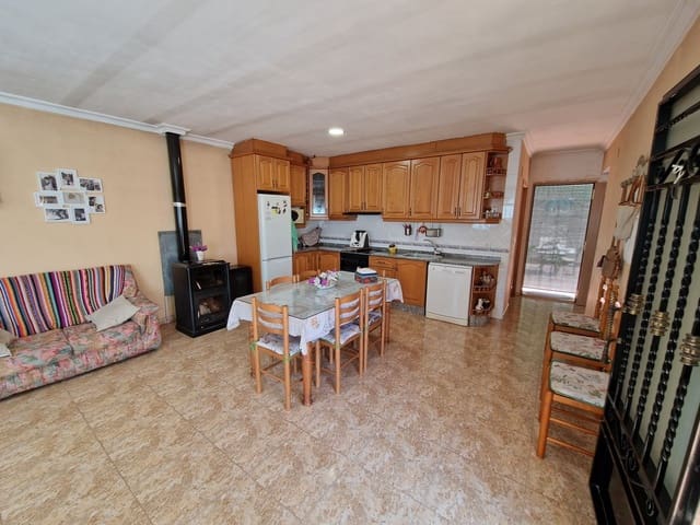 2 sovrum Finca/Hus på landet till salu i Ubeda, Pinoso med pool - 159 995 € (Ref: 7493650)
