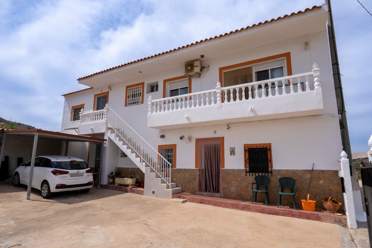 9 slaapkamer Finca/Landhuis te koop in El Canton met zwembad - € 229.995 (Ref: 7493651)