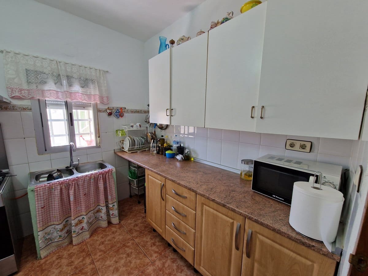 9 slaapkamer Finca/Landhuis te koop in El Canton met zwembad - € 229.995 (Ref: 7493651)