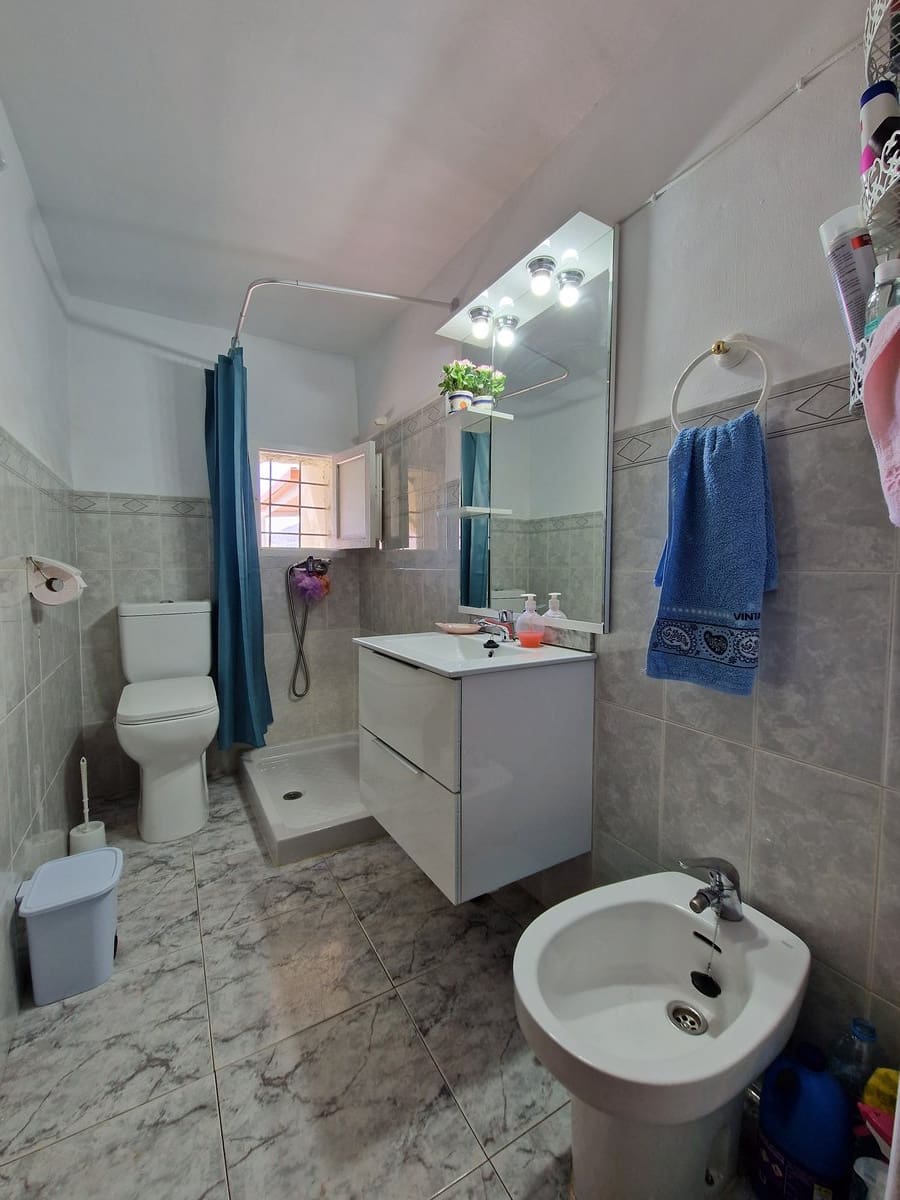 9 slaapkamer Finca/Landhuis te koop in El Canton met zwembad - € 229.995 (Ref: 7493651)