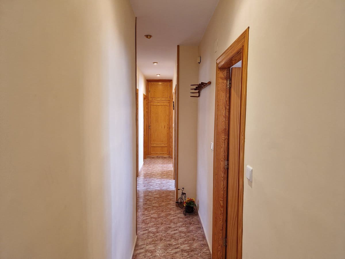 9 slaapkamer Finca/Landhuis te koop in El Canton met zwembad - € 229.995 (Ref: 7493651)