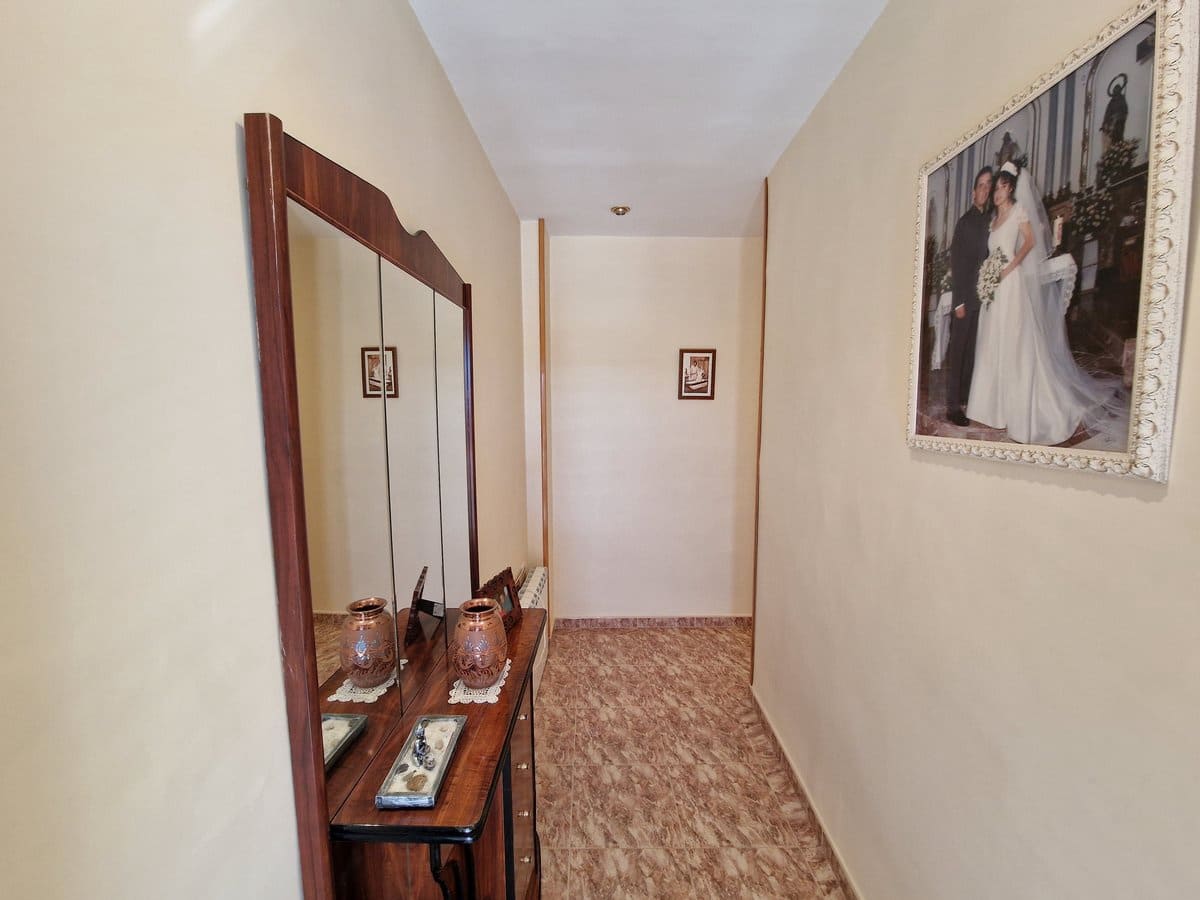 9 slaapkamer Finca/Landhuis te koop in El Canton met zwembad - € 229.995 (Ref: 7493651)