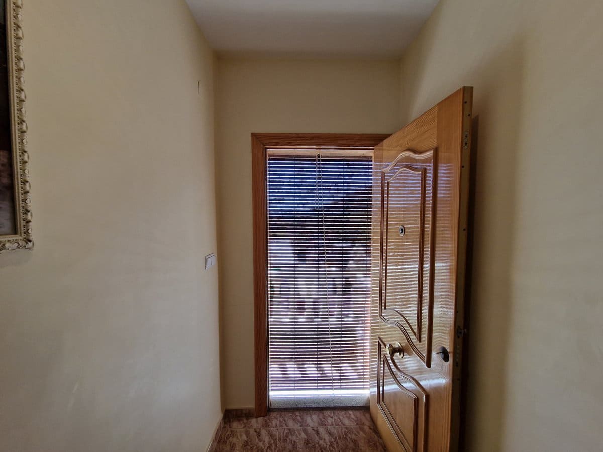 9 slaapkamer Finca/Landhuis te koop in El Canton met zwembad - € 229.995 (Ref: 7493651)