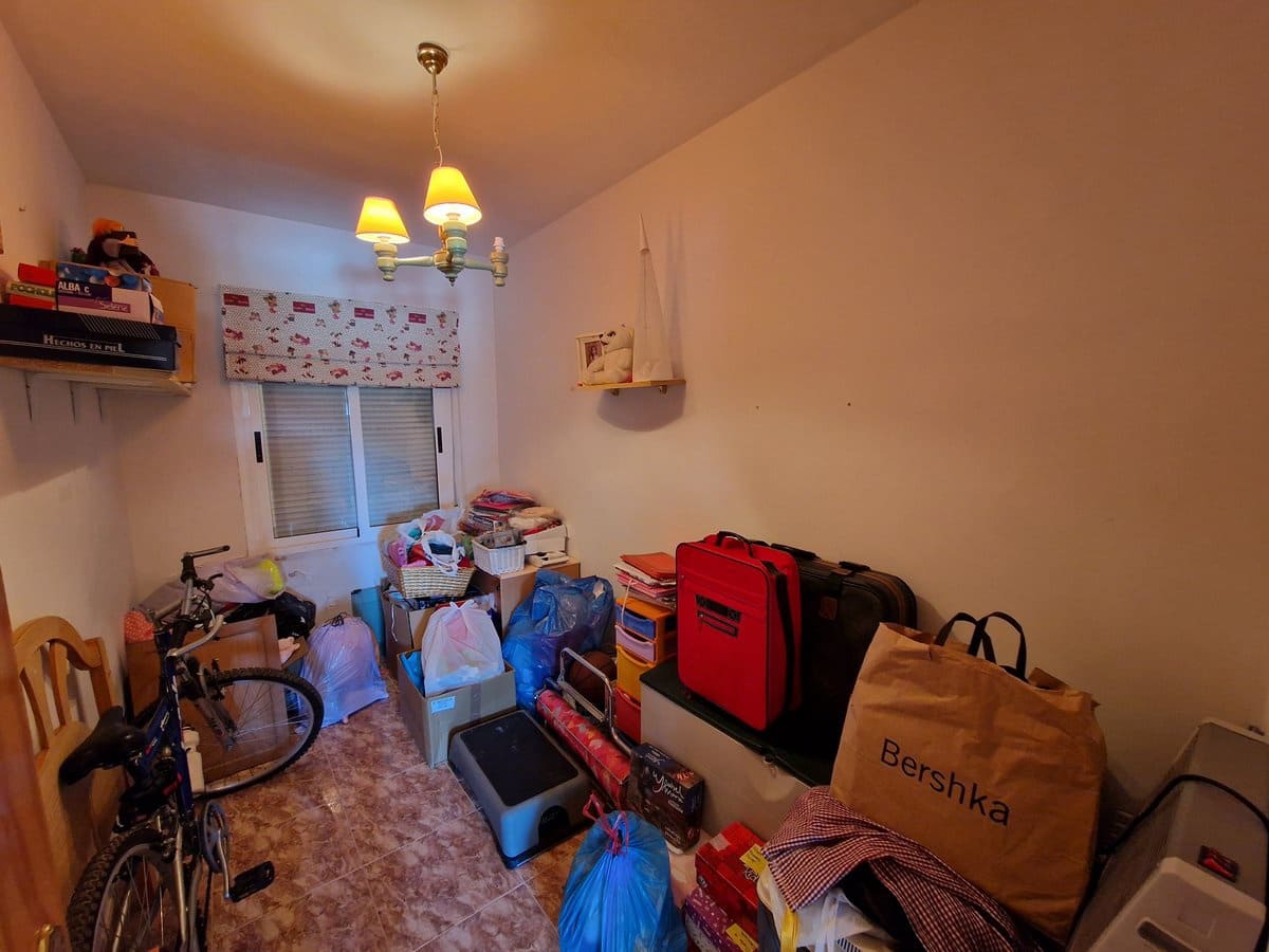 9 slaapkamer Finca/Landhuis te koop in El Canton met zwembad - € 229.995 (Ref: 7493651)