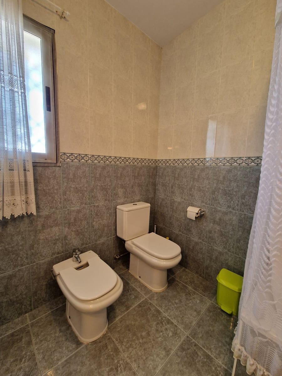 9 slaapkamer Finca/Landhuis te koop in El Canton met zwembad - € 229.995 (Ref: 7493651)