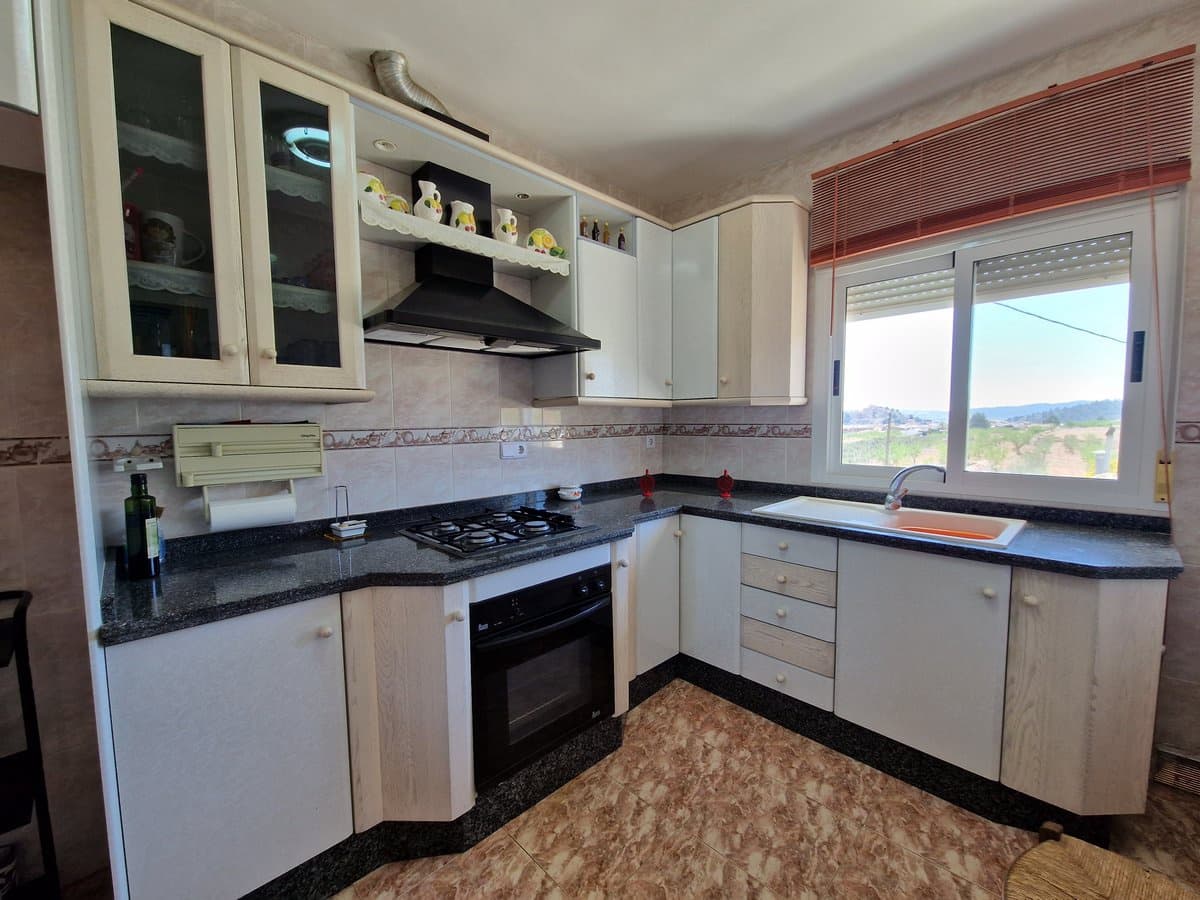 9 slaapkamer Finca/Landhuis te koop in El Canton met zwembad - € 229.995 (Ref: 7493651)