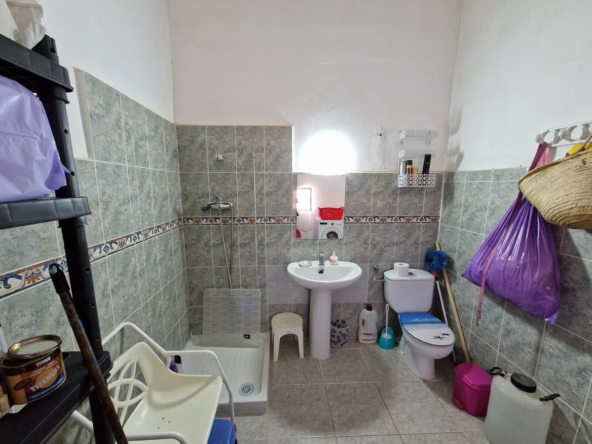 9 slaapkamer Finca/Landhuis te koop in El Canton met zwembad - € 229.995 (Ref: 7493651)