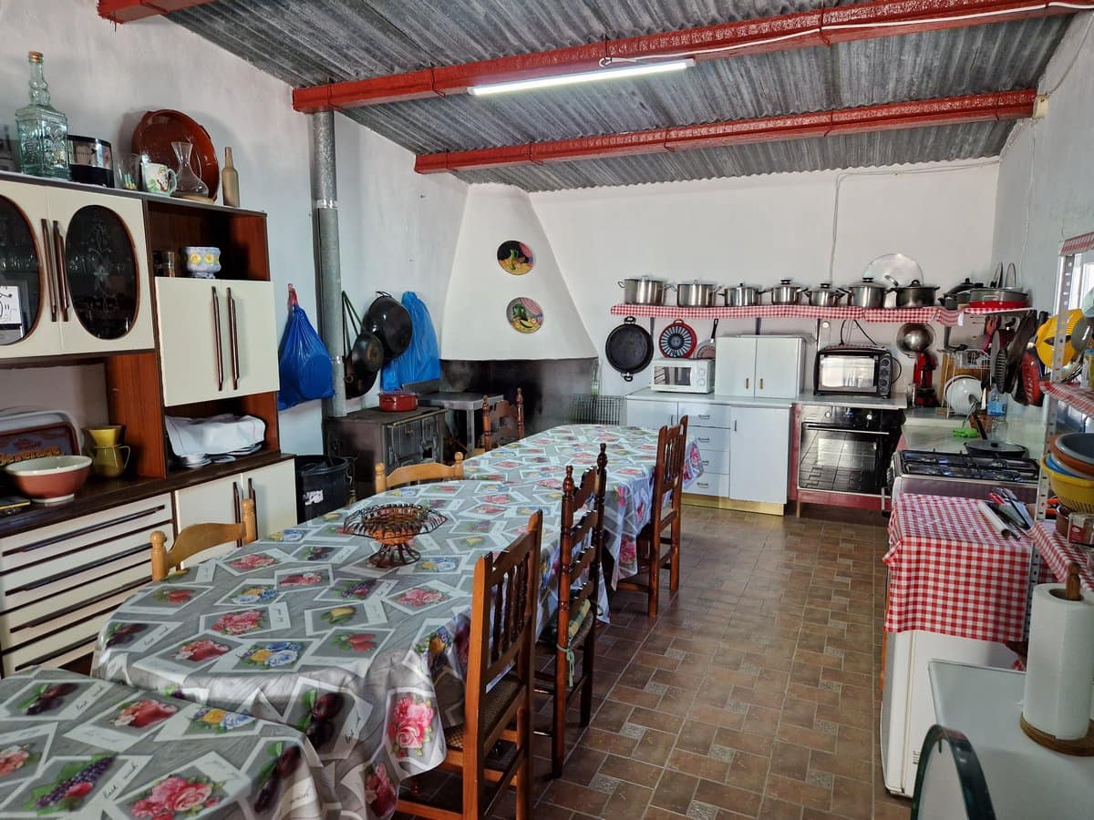 9 slaapkamer Finca/Landhuis te koop in El Canton met zwembad - € 229.995 (Ref: 7493651)