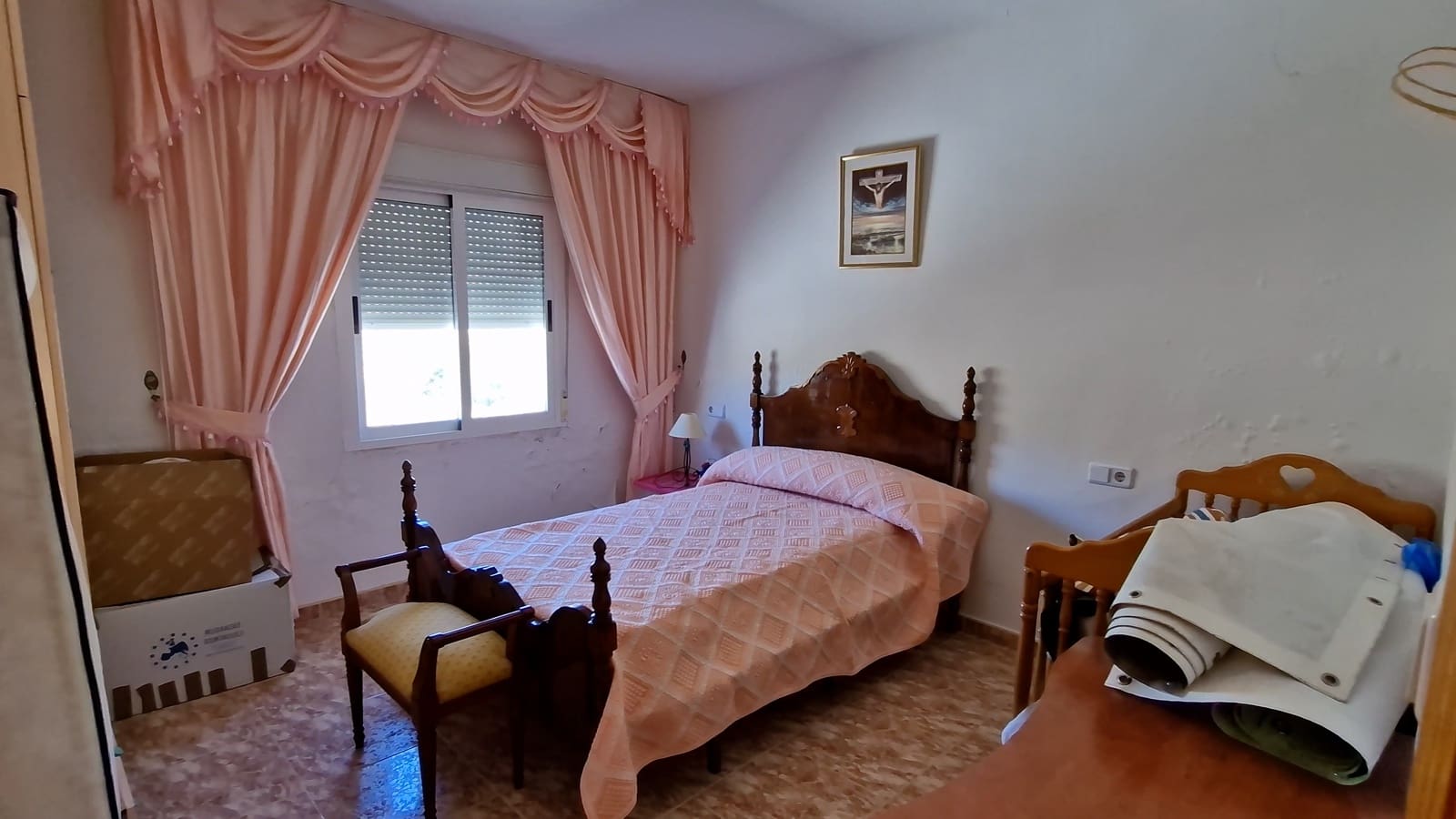 9 slaapkamer Finca/Landhuis te koop in El Canton met zwembad - € 229.995 (Ref: 7493651)