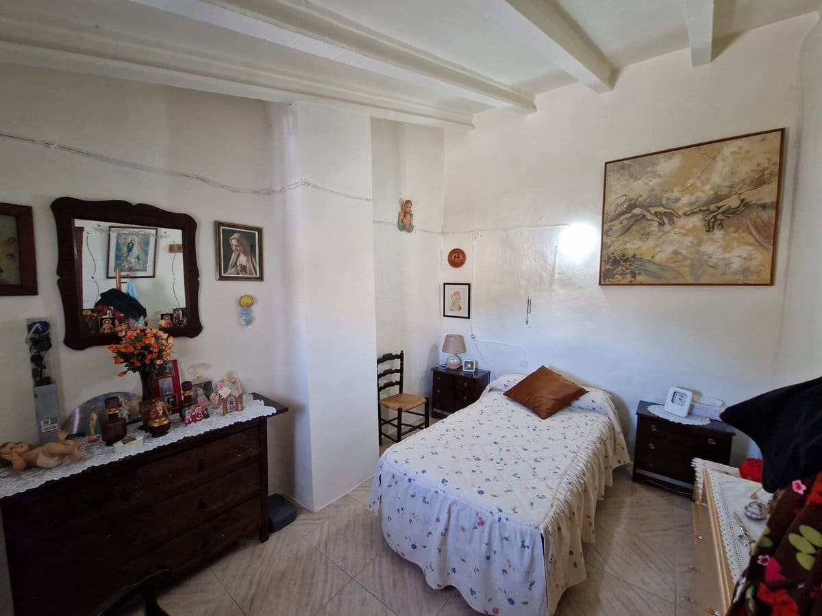 9 soverom Finca/Herregård til salgs i El Canton med svømmebasseng - € 276 000 (Ref: 7493651)