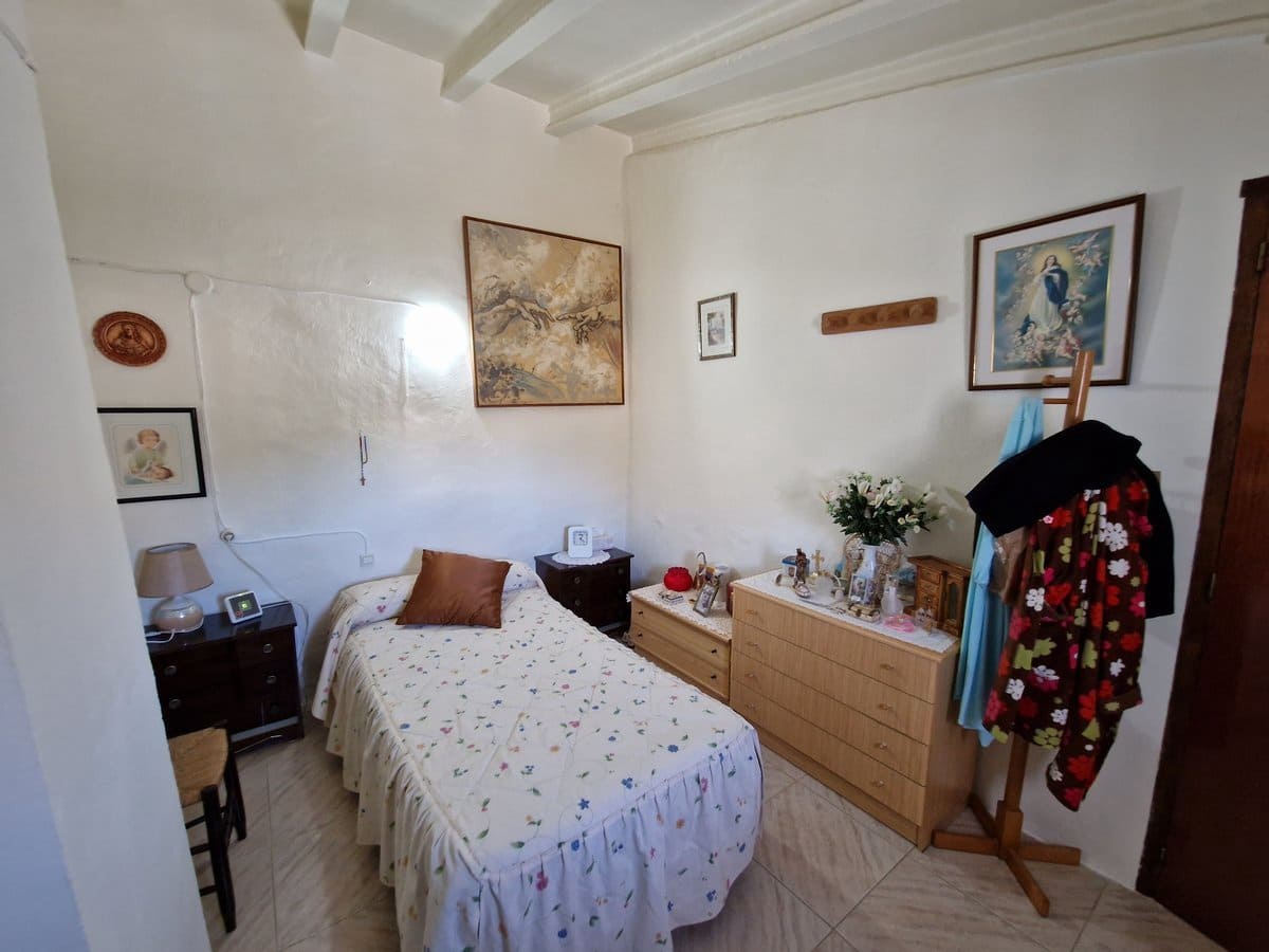 9 soverom Finca/Herregård til salgs i El Canton med svømmebasseng - € 276 000 (Ref: 7493651)