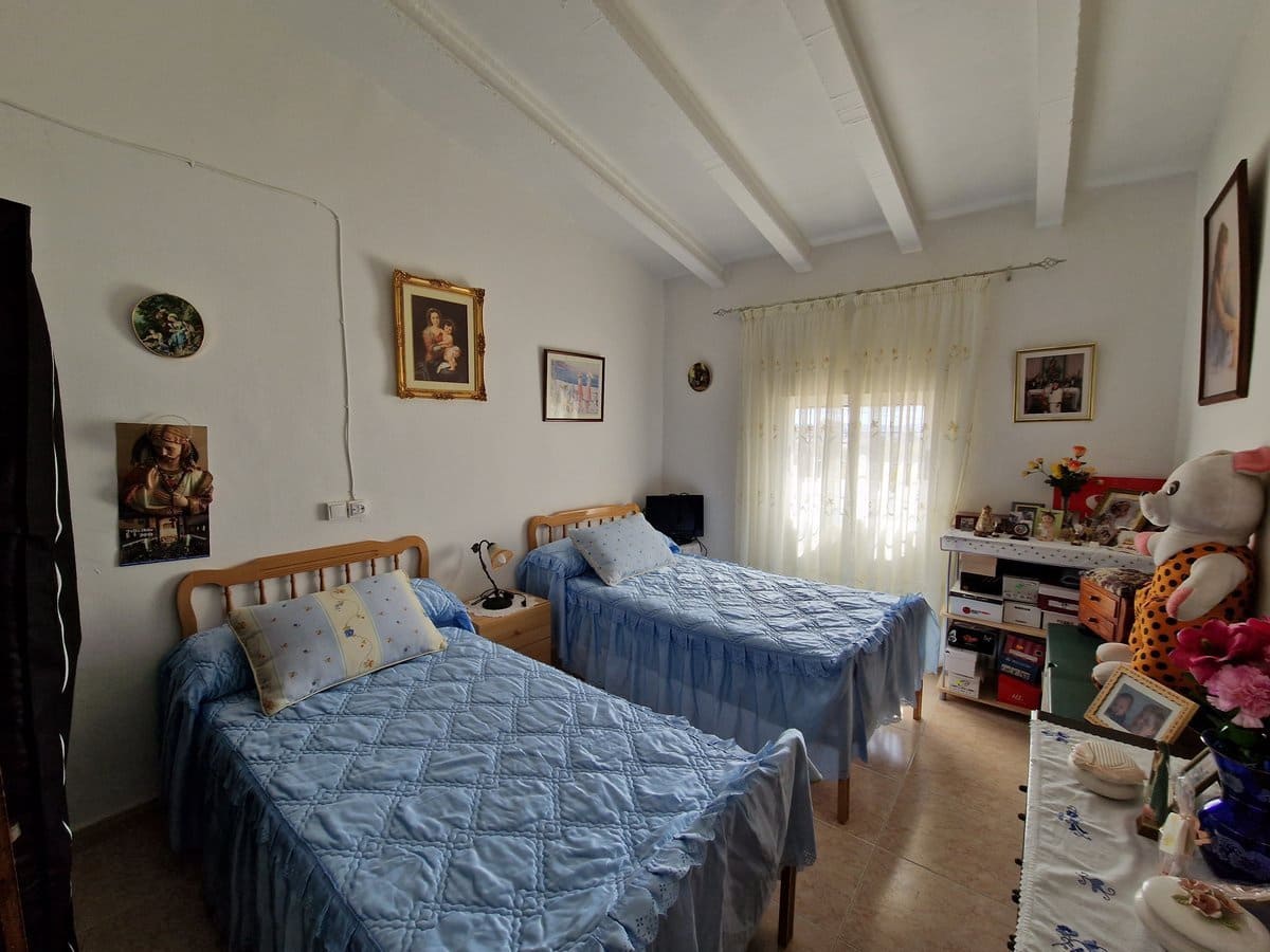 9 soverom Finca/Herregård til salgs i El Canton med svømmebasseng - € 276 000 (Ref: 7493651)