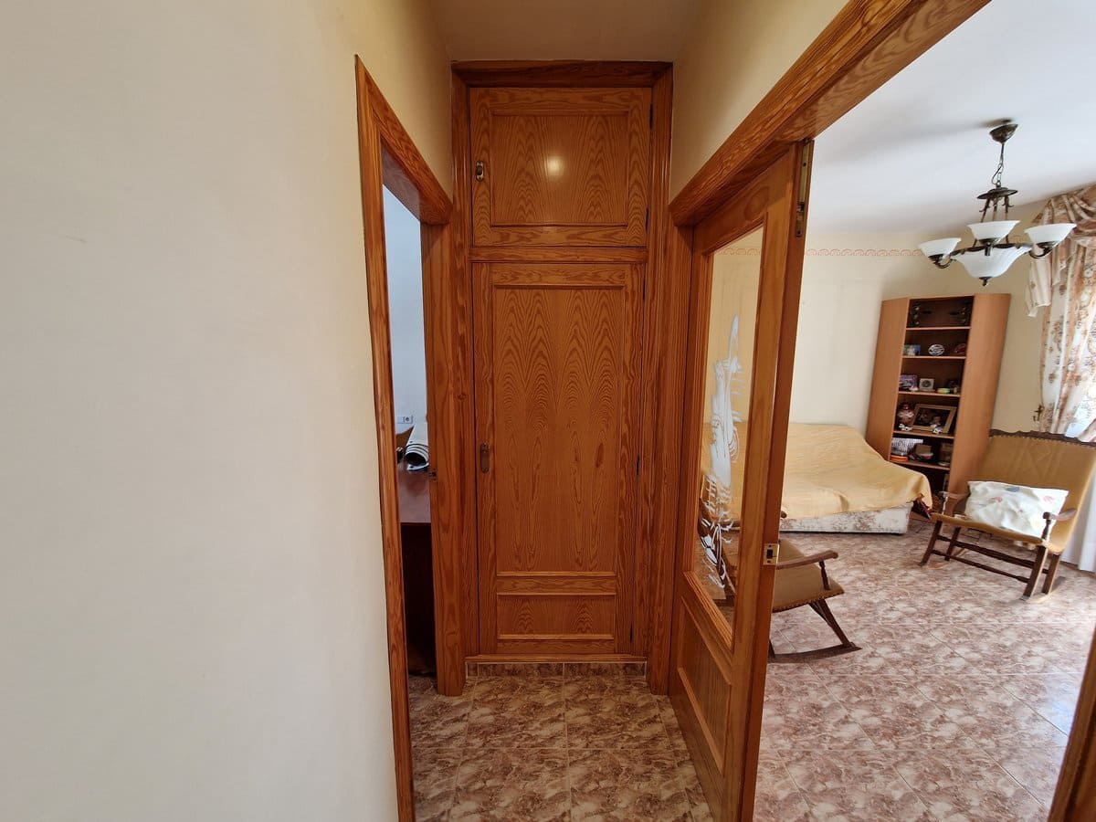9 soverom Finca/Herregård til salgs i El Canton med svømmebasseng - € 276 000 (Ref: 7493651)