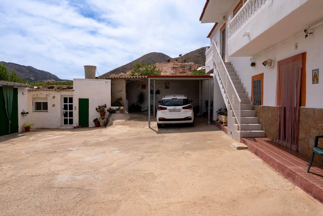 9 soverom Finca/Herregård til salgs i El Canton med svømmebasseng - € 276 000 (Ref: 7493651)