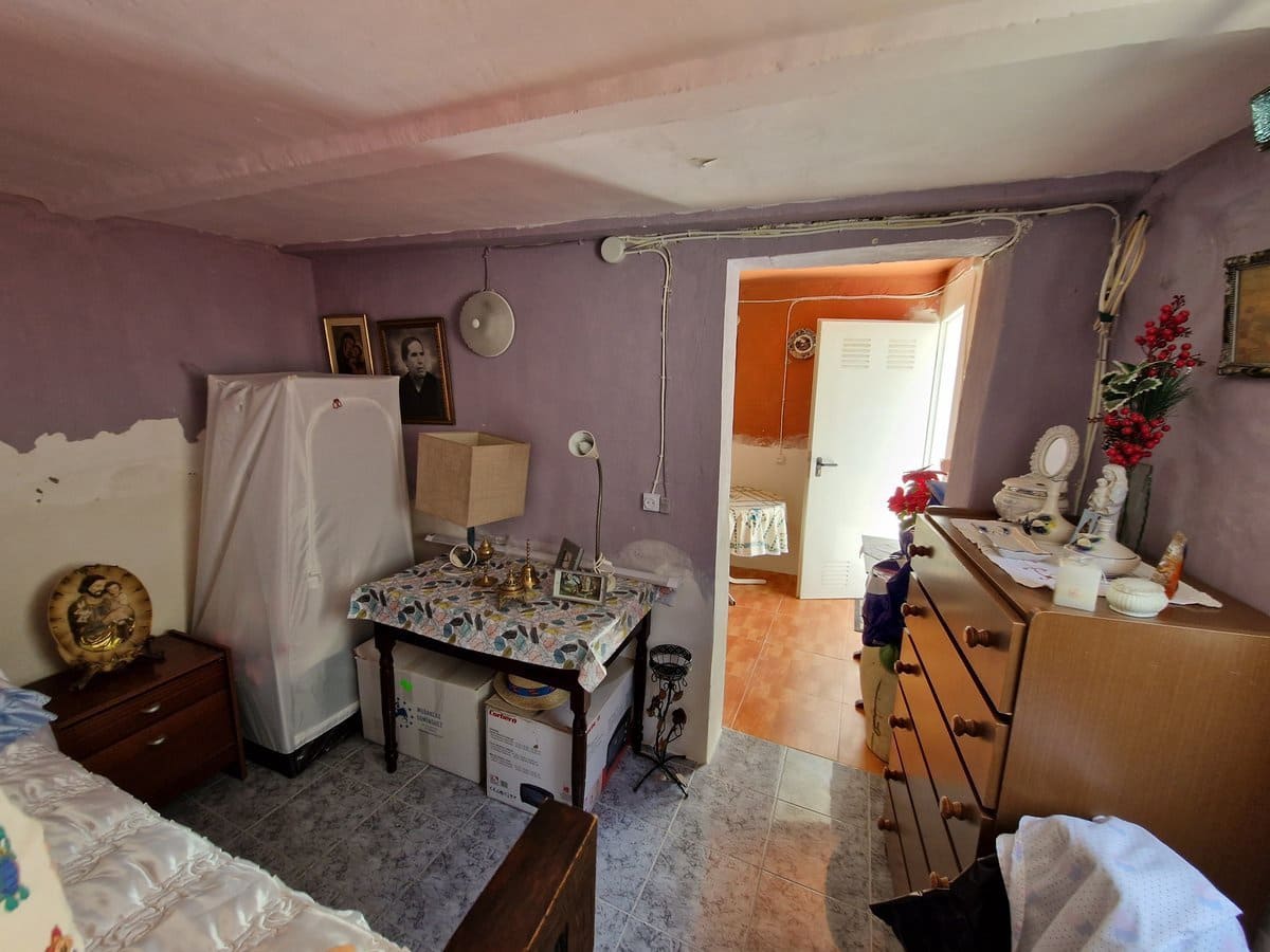 9 soverom Finca/Herregård til salgs i El Canton med svømmebasseng - € 276 000 (Ref: 7493651)