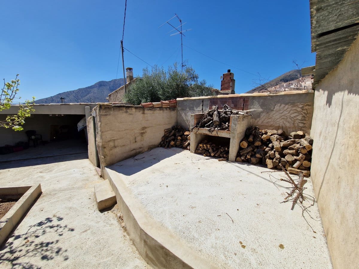 9 soverom Finca/Herregård til salgs i El Canton med svømmebasseng - € 276 000 (Ref: 7493651)