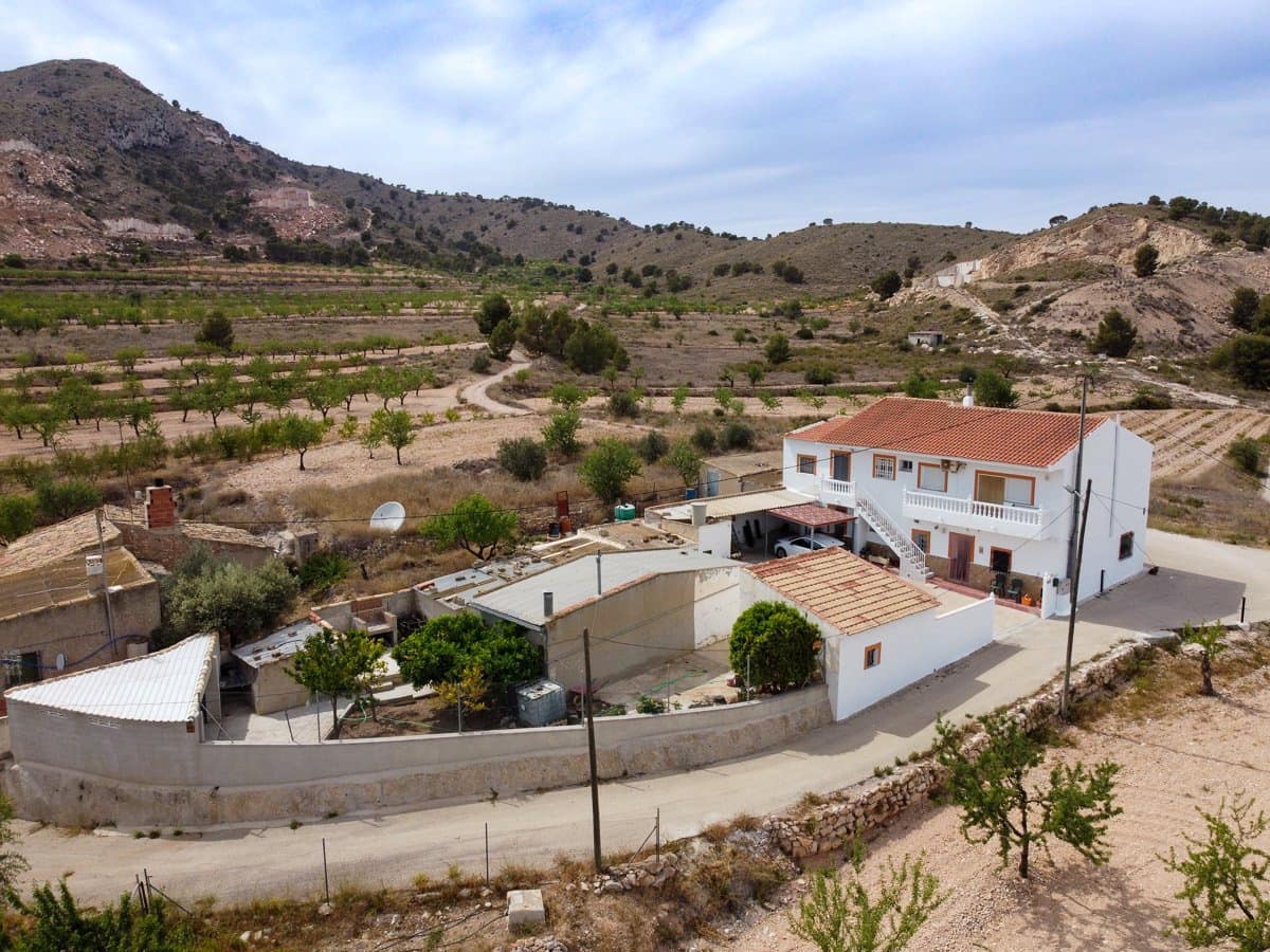 9 soverom Finca/Herregård til salgs i El Canton med svømmebasseng - € 276 000 (Ref: 7493651)
