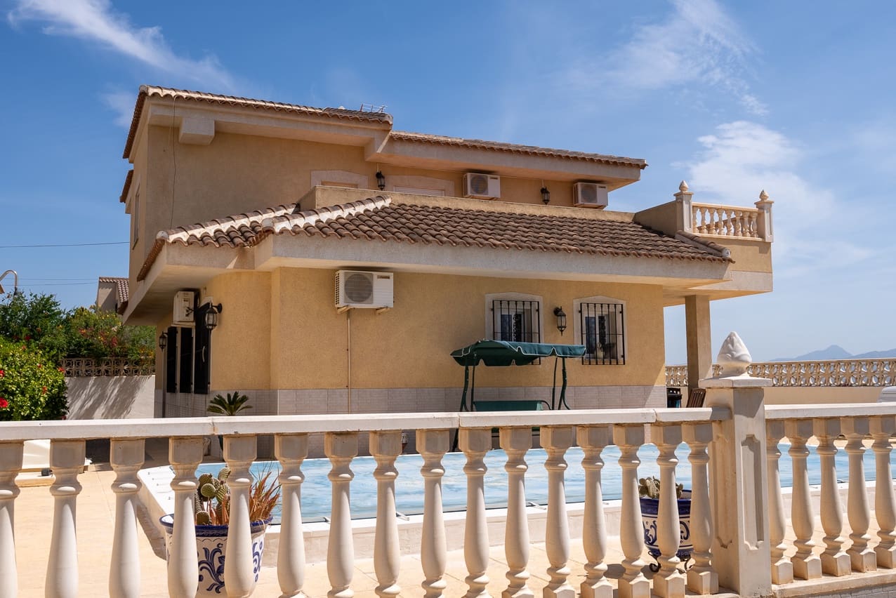 5 sovrum Villa till salu i Fortuna med pool - 274 500 € (Ref: 7541778)