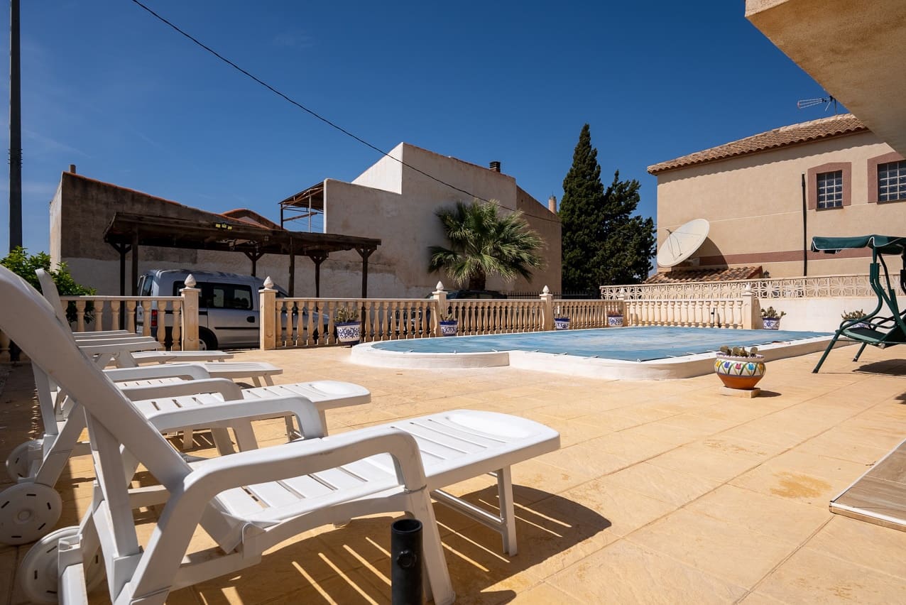 5 sovrum Villa till salu i Fortuna med pool - 274 500 € (Ref: 7541778)