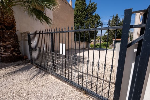 5 sovrum Villa till salu i Fortuna med pool - 274 500 € (Ref: 7541778)