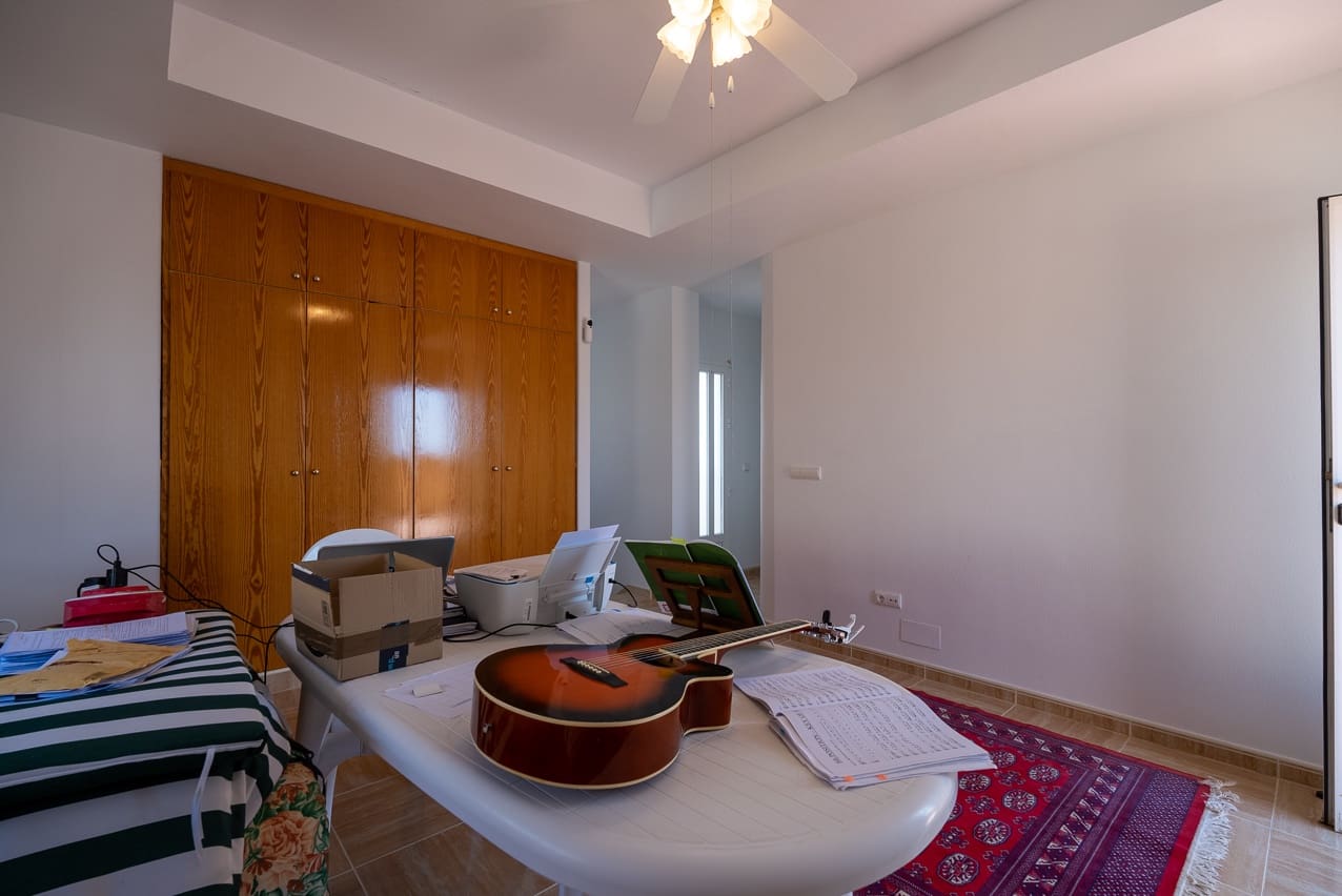 5 sovrum Villa till salu i Fortuna med pool - 274 500 € (Ref: 7541778)