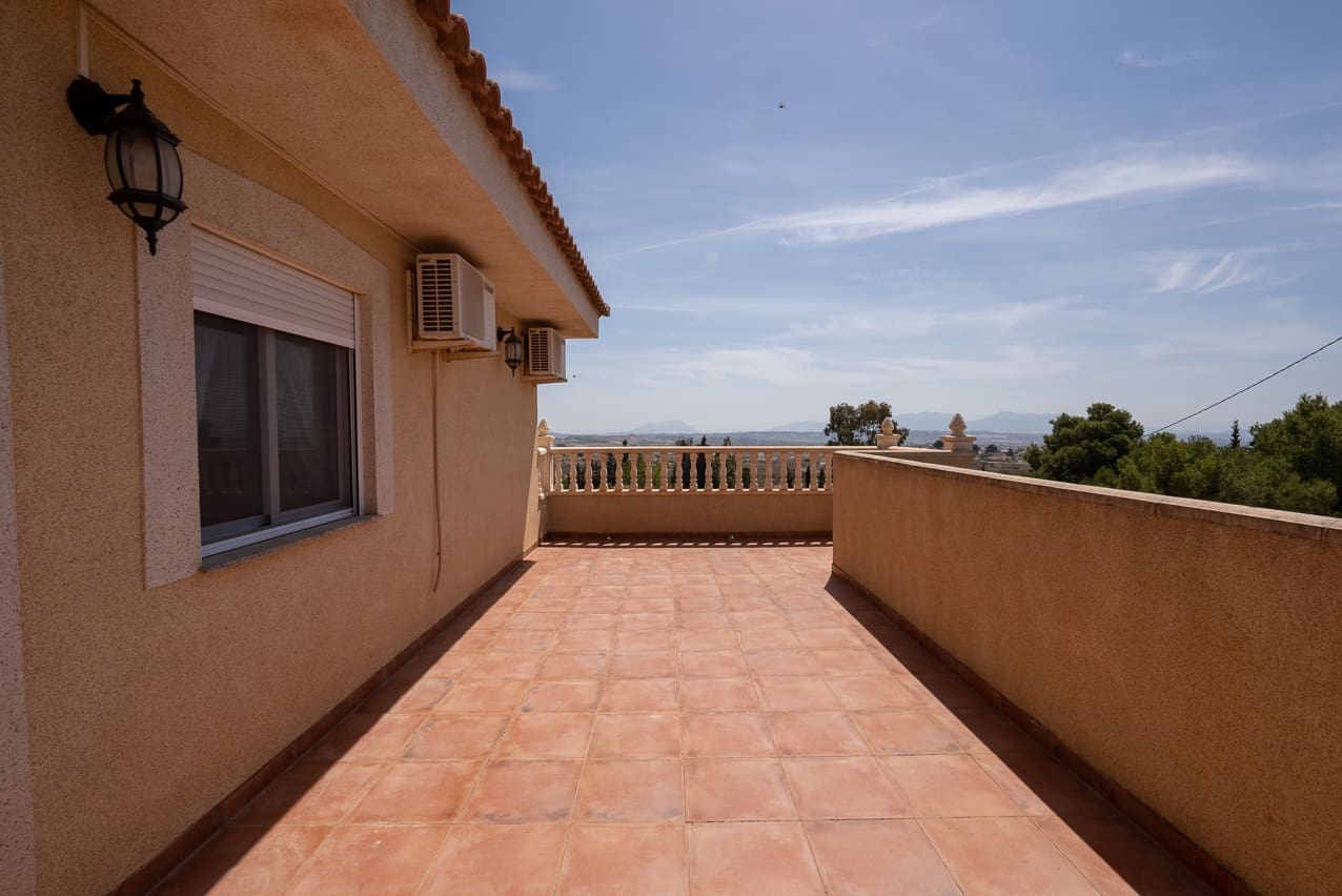 5 sovrum Villa till salu i Fortuna med pool - 274 500 € (Ref: 7541778)