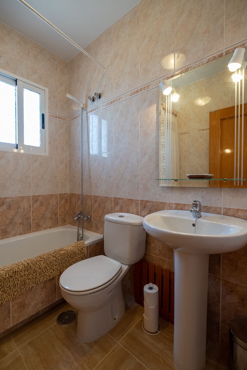 5 sovrum Villa till salu i Fortuna med pool - 274 500 € (Ref: 7541778)