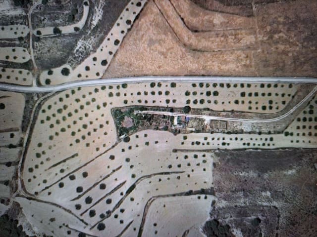 Mark till salu i Pinoso - 45 000 € (Ref: 7586750)