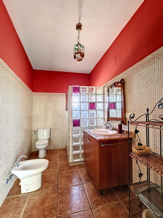 4 bedroom Finca/Country House for sale in Jumilla with pool - € 315,000 (Ref: 7668835)