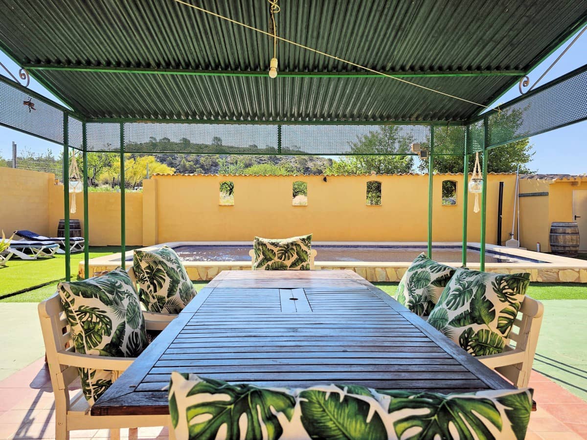 4 bedroom Finca/Country House for sale in Jumilla with pool - € 315,000 (Ref: 7668835)