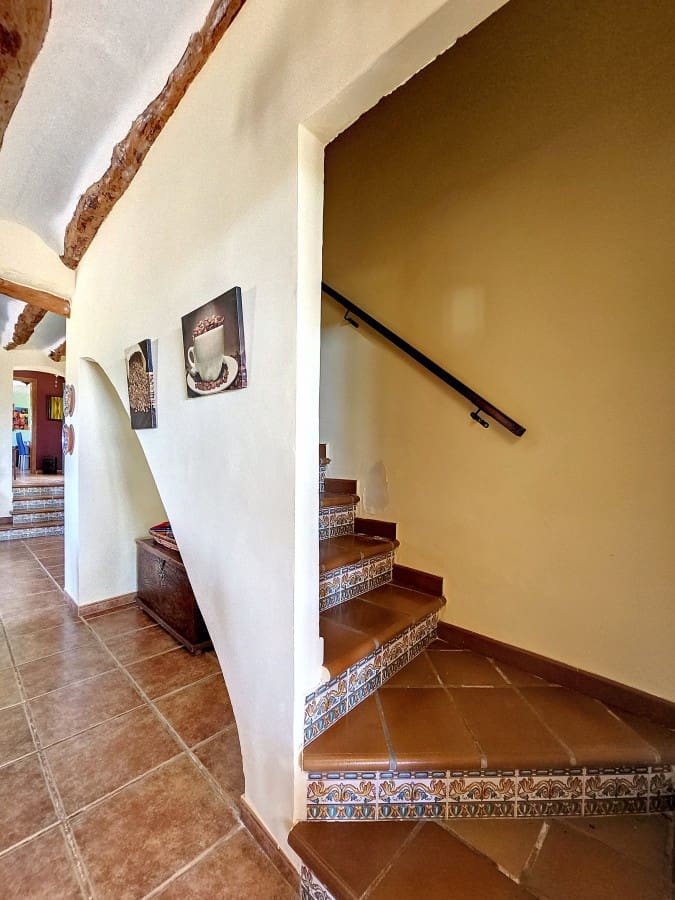 4 bedroom Finca/Country House for sale in Jumilla with pool - € 315,000 (Ref: 7668835)