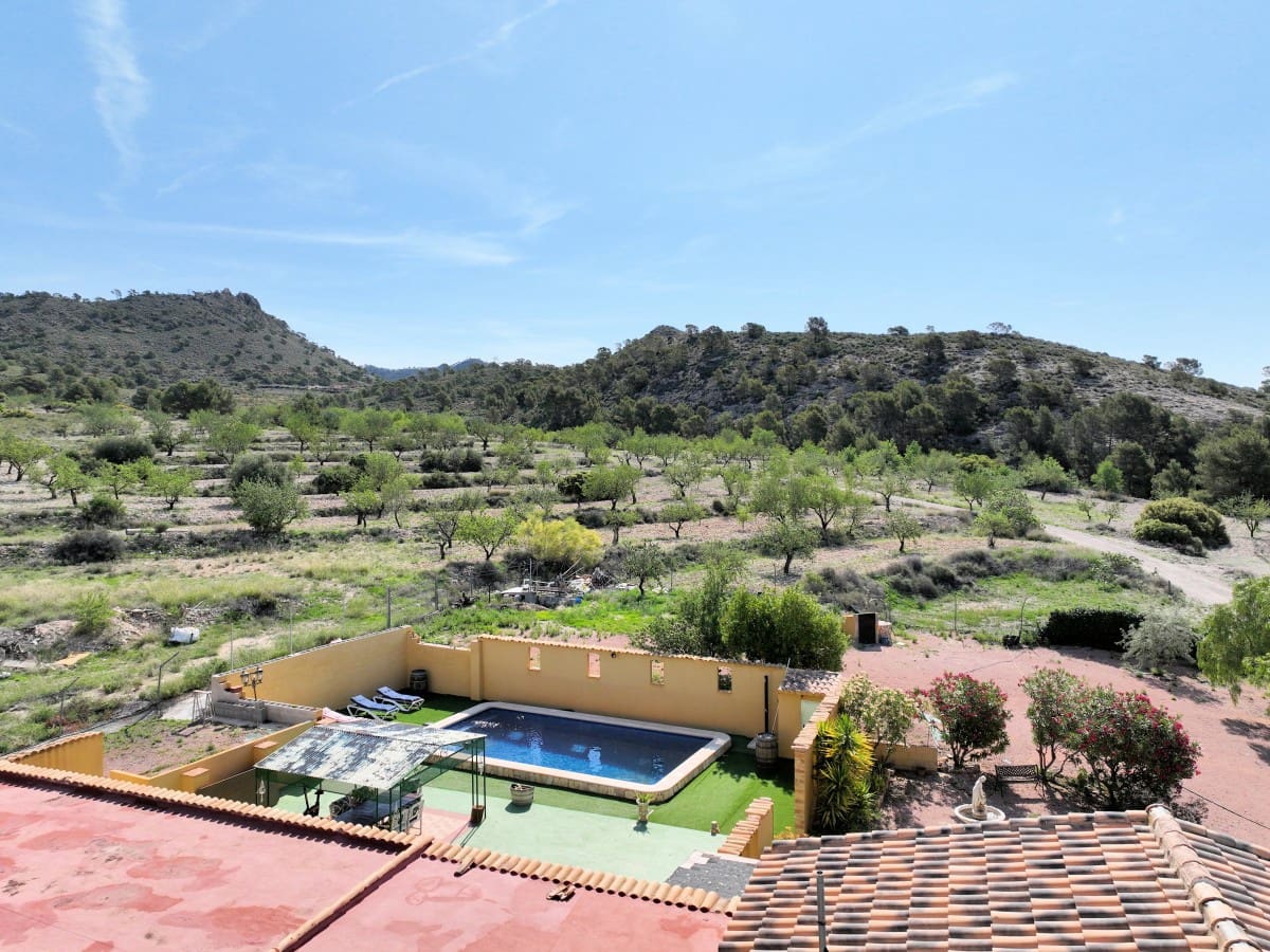 4 bedroom Finca/Country House for sale in Jumilla with pool - € 315,000 (Ref: 7668835)