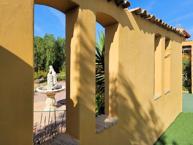 4 soveværelse Finca/Landehus til salg i Jumilla med swimmingpool - € 315.000 (Ref: 7668835)