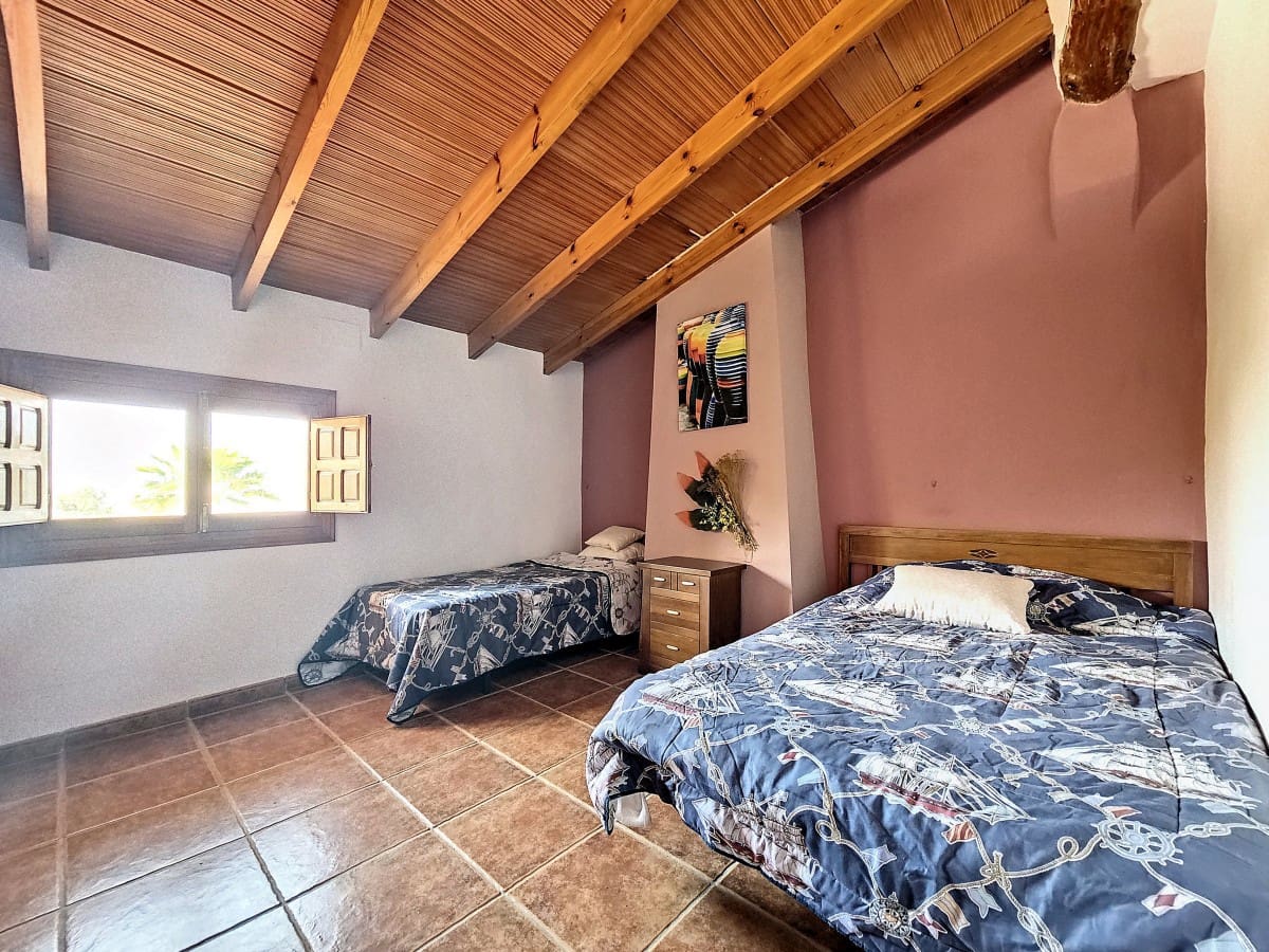 4 bedroom Finca/Country House for sale in Jumilla with pool - € 315,000 (Ref: 7668835)