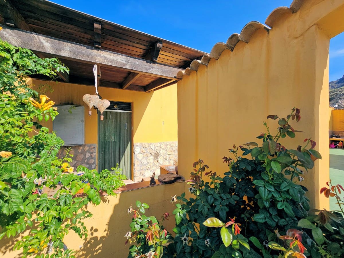 4 bedroom Finca/Country House for sale in Jumilla with pool - € 315,000 (Ref: 7668835)