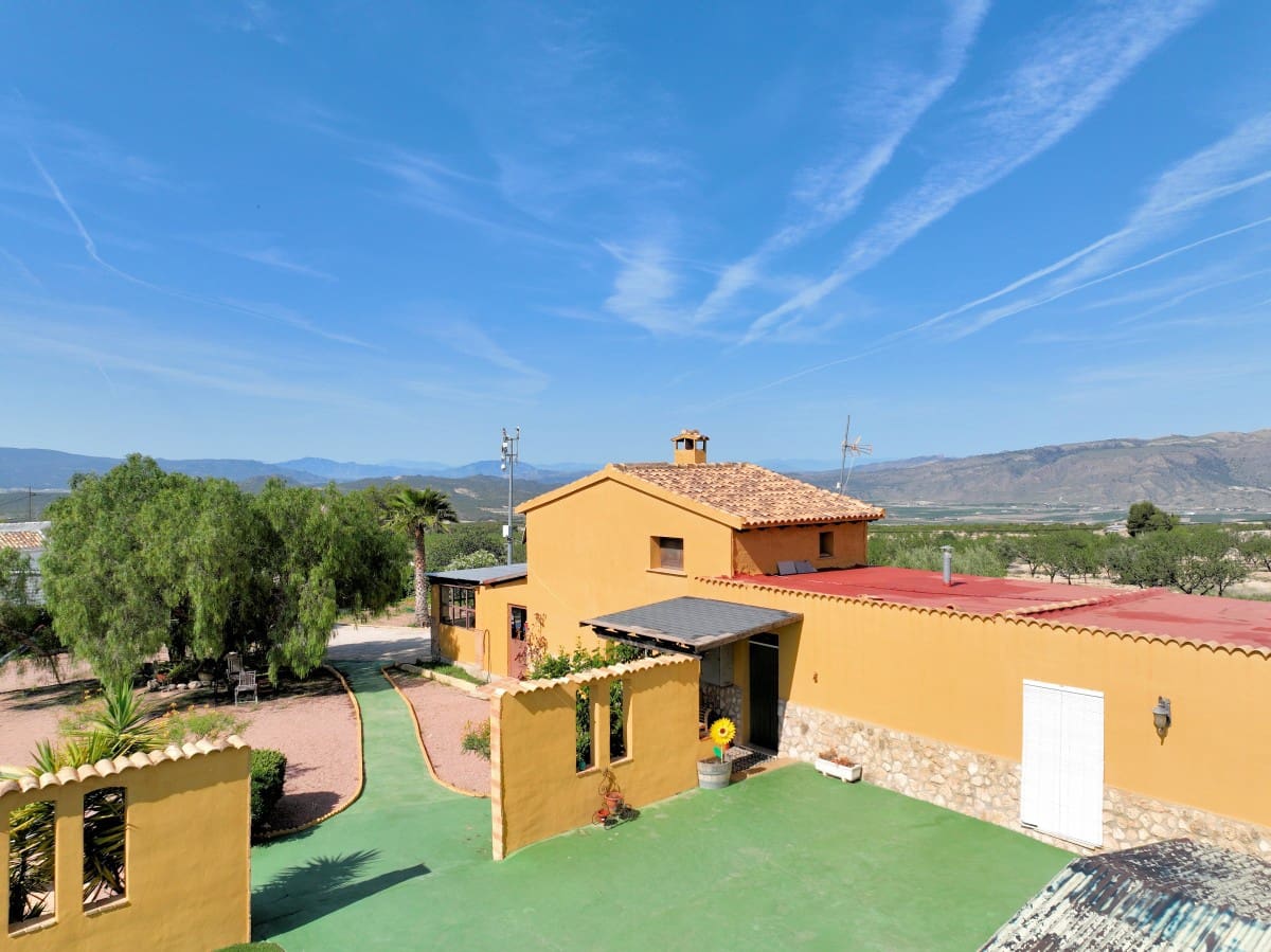 4 bedroom Finca/Country House for sale in Jumilla with pool - € 315,000 (Ref: 7668835)
